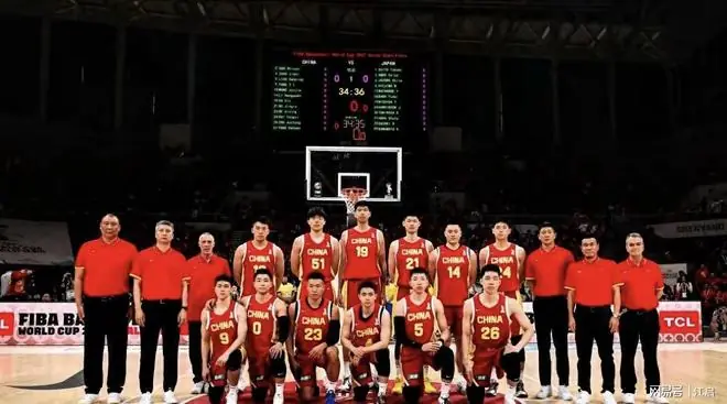 中国男篮大换血!2大核心离队,徐杰,张镇麟的机会来了