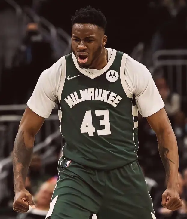字母哥哥也在NBA打了7年了，你知道他退役后，能拿多少退休金吗