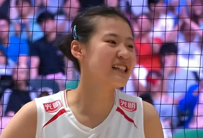 虽败犹荣！女排2-3惜败世界No.1 诞生两大不可思议，女排尽力了