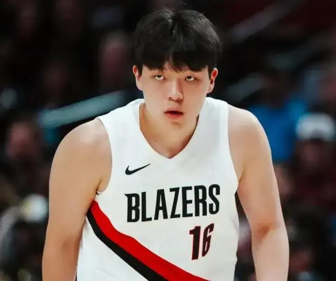 杨瀚森夏联首秀进步明显！持球+防守+篮板、体能均提升，越来越好