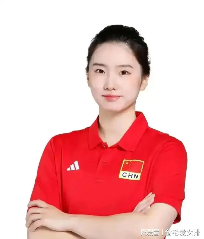 最尴尬的国家队难题！倪非凡防守顶级、一传心魔，这样用太耽误人