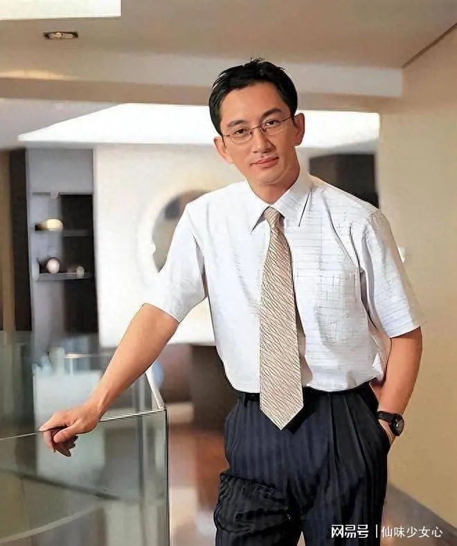和金巧巧反目成仇，2段婚姻都失败，如今定居广东买不起香港房