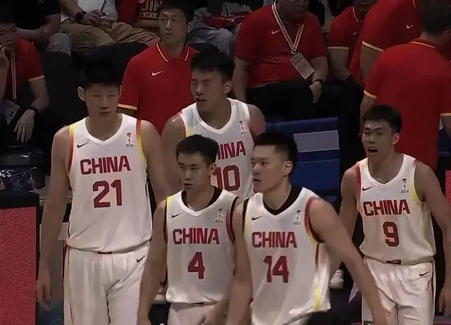 生死战！中国男篮半场领先中国台北26分！杨瀚森暴扣，庞峥麟奇兵
