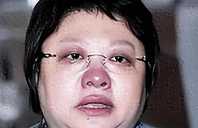 一场洪灾，戳破了韩红的尴尬处境，众星态度变了，黄晓明成赢家