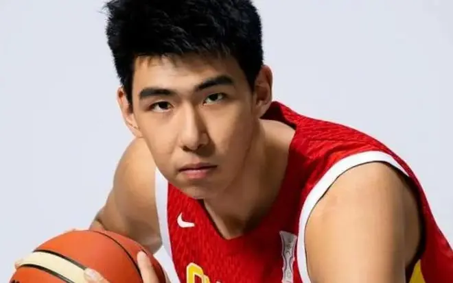 男篮4人暂时离队！杨瀚森+徐昕备战夏联，王俊杰赵维伦NCAA集训！