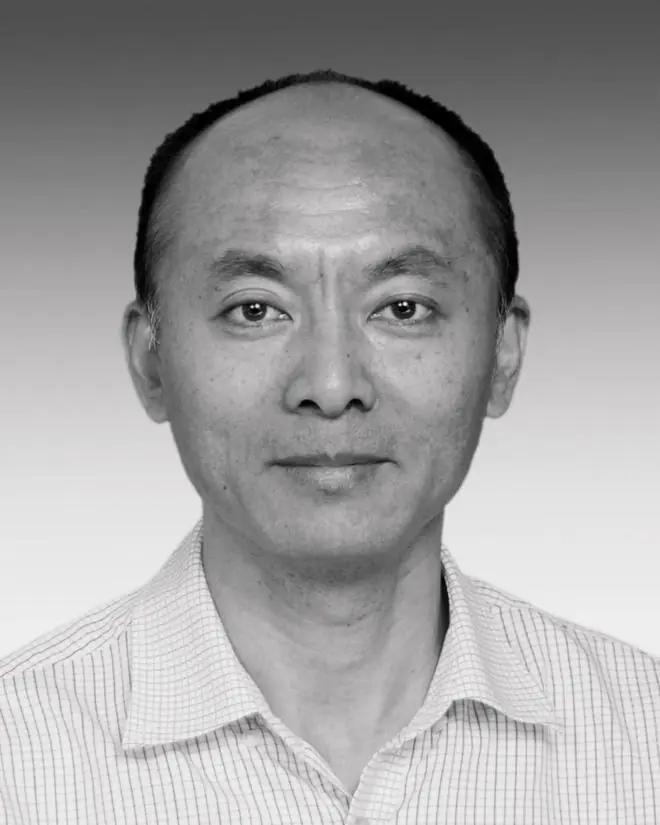山东一高校教师因癌症去世，年仅47岁，亲属：住院两天前他还在坚持工作