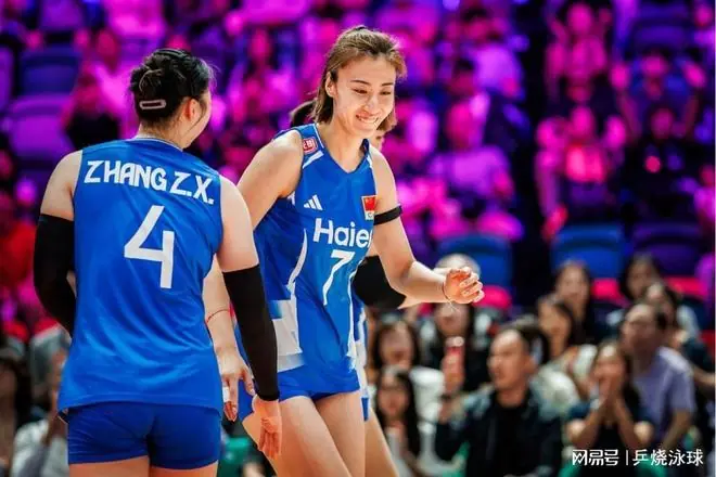 中国女排16-5硬核拦网！横扫乌克兰世排+3.08分，落后日本7.17分