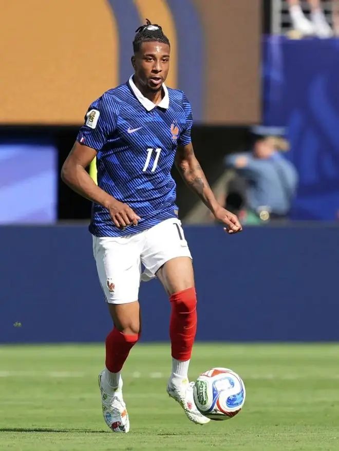世界杯5助领跑，这位法国新核为何让皇马巴黎同时上头？半决赛的哨声还没响，法国队的更衣室已经隐隐透着香槟味