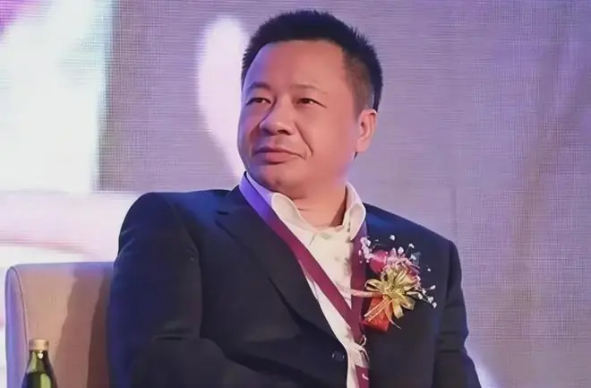 吴长江：一晚输掉5亿，赌掉300亿公司，又被兄弟做局送入大牢！