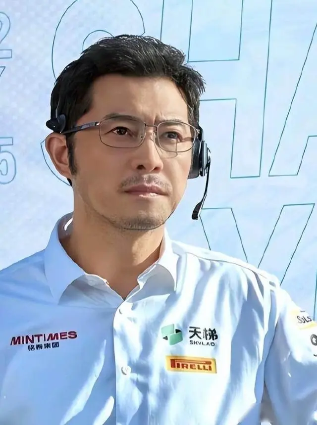 沙溢综艺扎堆录，家庭账单压得喘不过气，中年演员的活法只剩算计