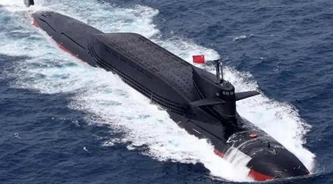 巨浪导弹掠过日本，精准命中8千公里外目标，全程打给美国人看？