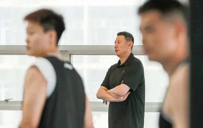 CBA快讯！北京追逐国手锋线，山东教练组调整 吉林放弃前广东内线