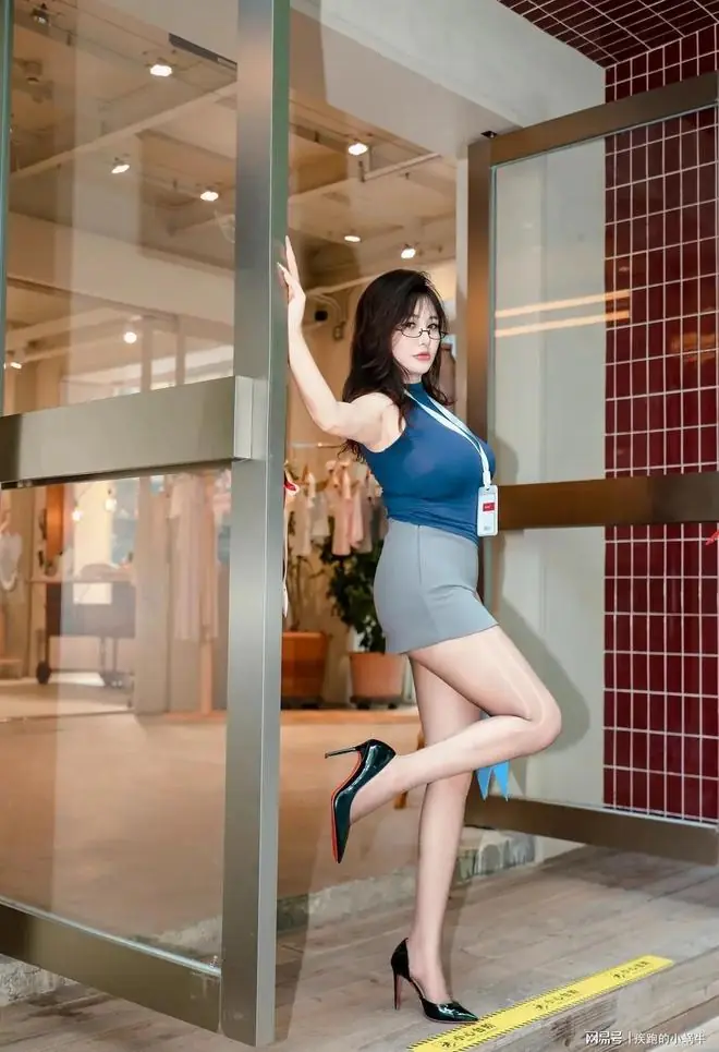 称职的秘书:那不是端茶倒水,是让混乱自动排队的隐形之手