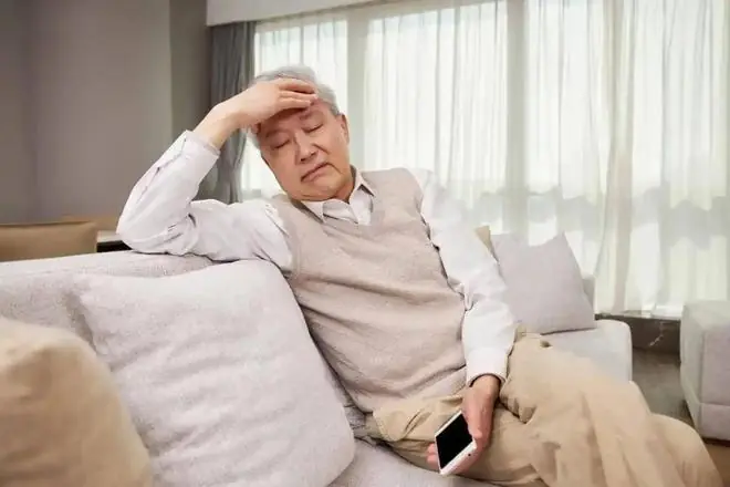 心内科主任：冠心病最危险信号，不是乏力，是频繁出现6异常