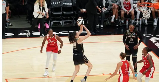 自由人队斯图尔特当选2026总裁杯MVP