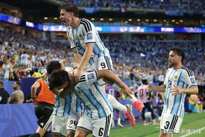世界杯：阿根廷3-2佛得角进16强！梅西破门+罗梅罗造乌龙绝杀