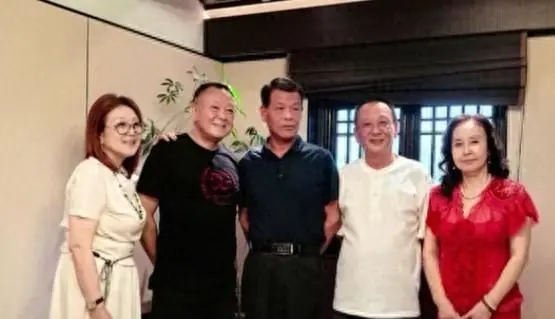 张艺谋也没想到，自己苦干42年，最后给岳父岳母做了嫁衣