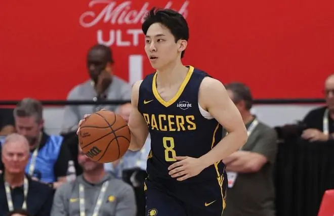 效率不俗，河村勇辉替补19分钟4中2得12分，正负值+4全队最高