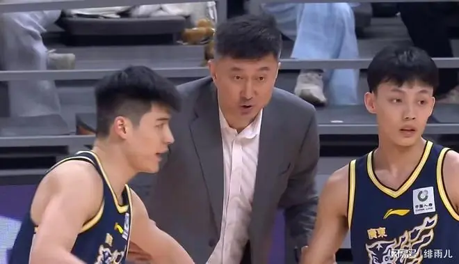 杜锋下课后!广东队作出重大决定,朱芳雨送走三大锋线?