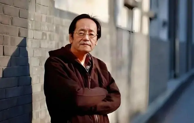 中医鬼才倪海厦：“假如你有钱，就去买好看的衣服穿，买好的车子开，吃要尽量的简单，好吃的东西吃一点点就可以了，口腹之欲要控制”