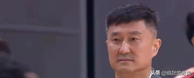 杜锋终于走了！广东球迷别哭，该哭的是下一位主教练
