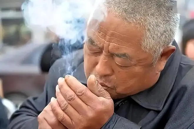 香烟再次成为关注对象！多名院士发现：糖尿病常抽烟，有5变化