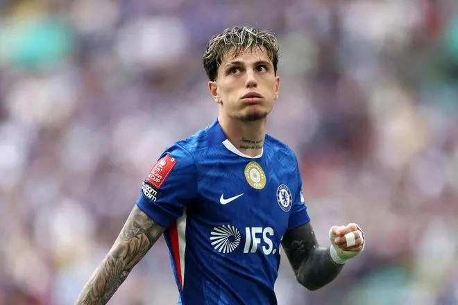罗马诺：加纳乔愿去罗马，切尔西希望永久转会或租借+强制买断