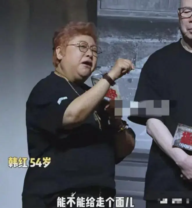 董卿当年那句话含金量还在上升：韩红的厚度，从不是嘴上说说而已