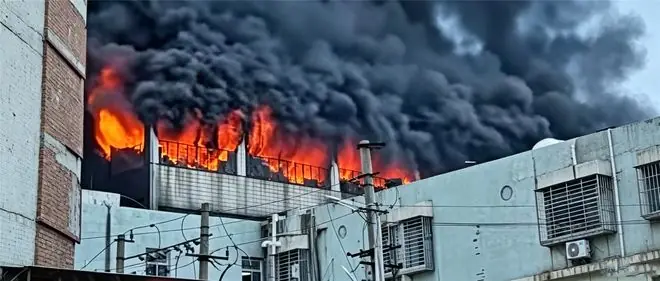 福建鞋厂火灾28人丧生:放弃午休自愿加班,这份勤恳需要被善待……