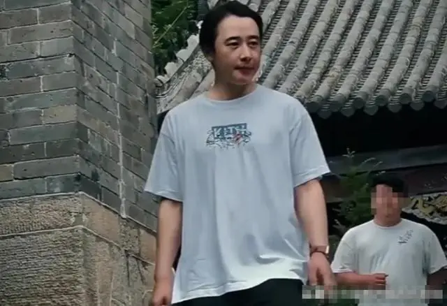 罗晋线下活动素颜照