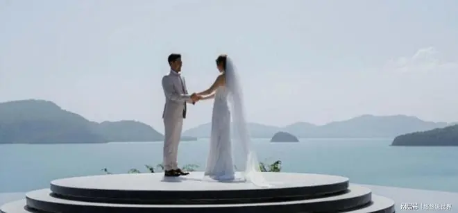 前TVB咪神普吉岛补办婚礼，36E身材抢镜老公不敢露脸